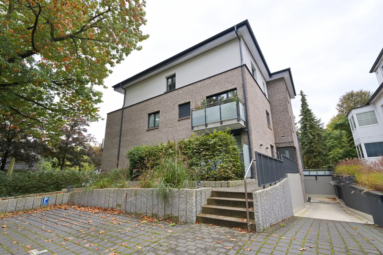 2 Zimmer Wohnung mit 84 m² in Hamburg – Bild 2