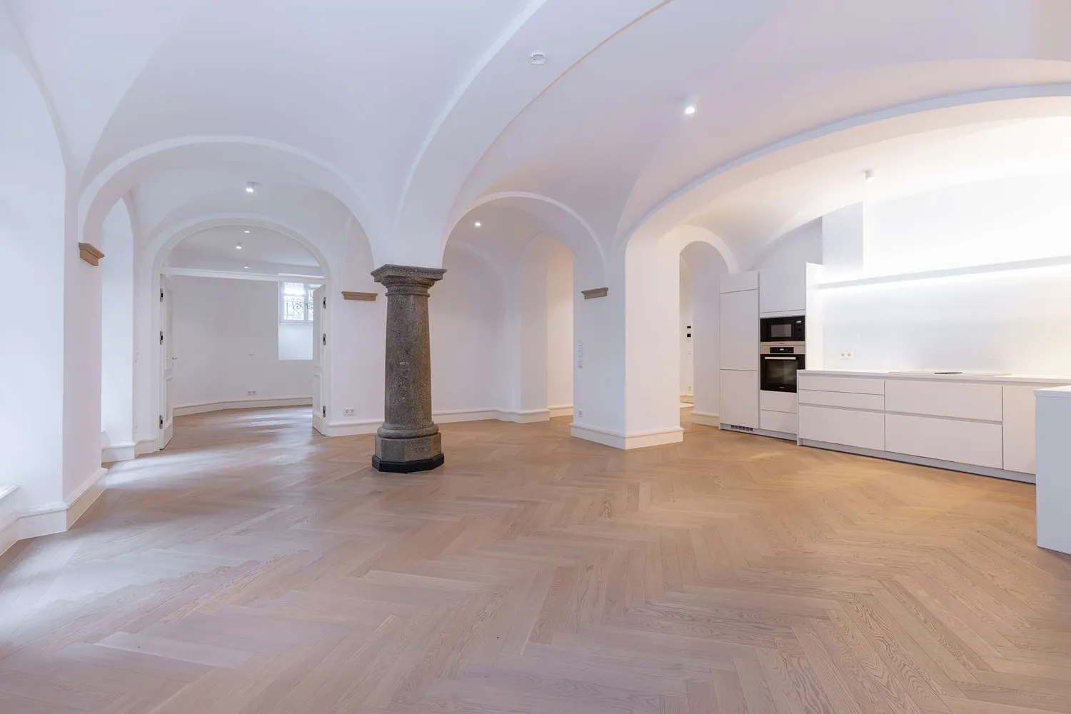 3 room apartment with 134 m² in Frankfurt am Main – Photo 1