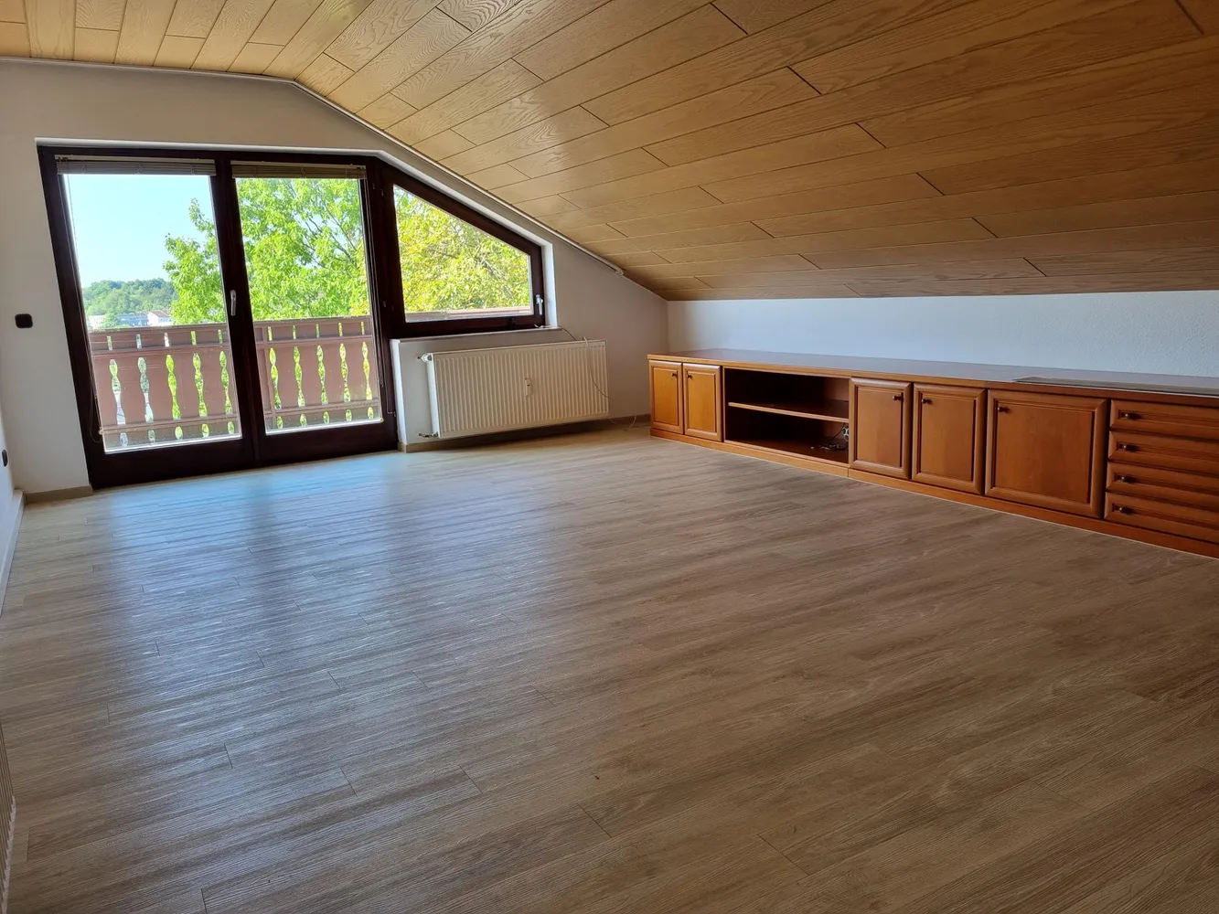 3 Zimmer Wohnung mit 86 m² in Wiesbaden – Bild 2
