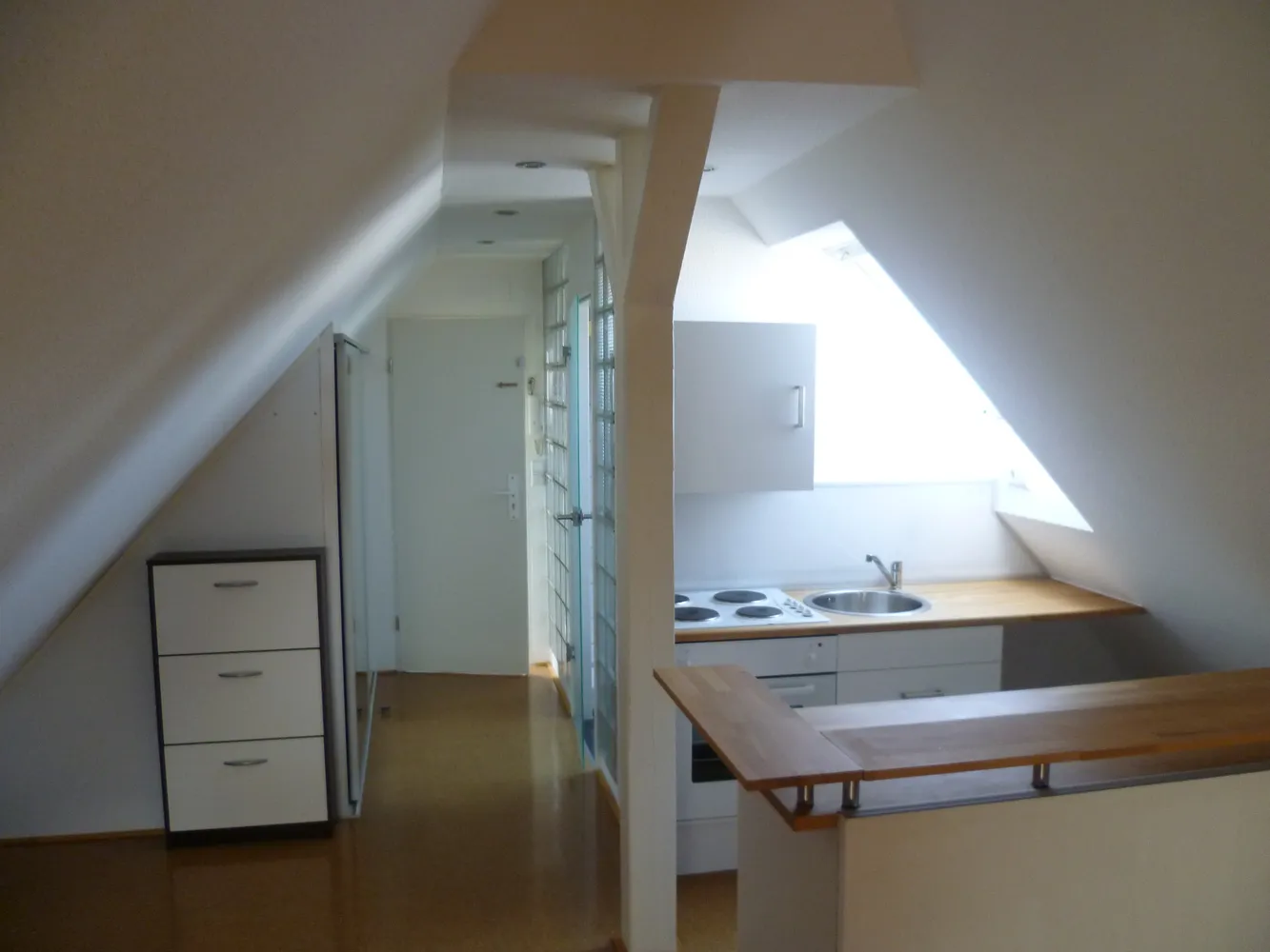 1 Zimmer Wohnung mit 30 m² in Stuttgart – Bild 2