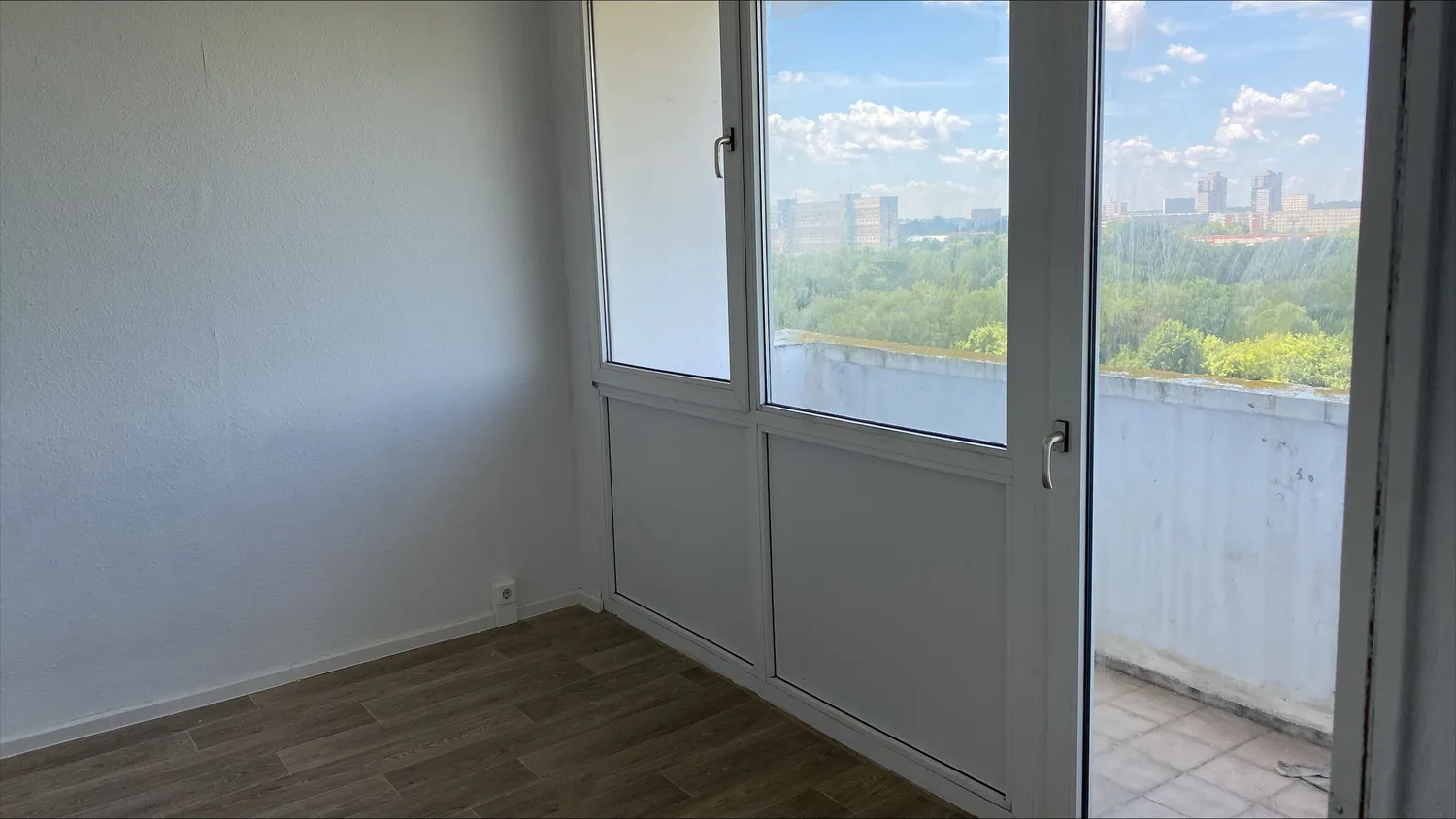 4 Zimmer Wohnung mit 70 m² in Halle (Saale) – Bild 1