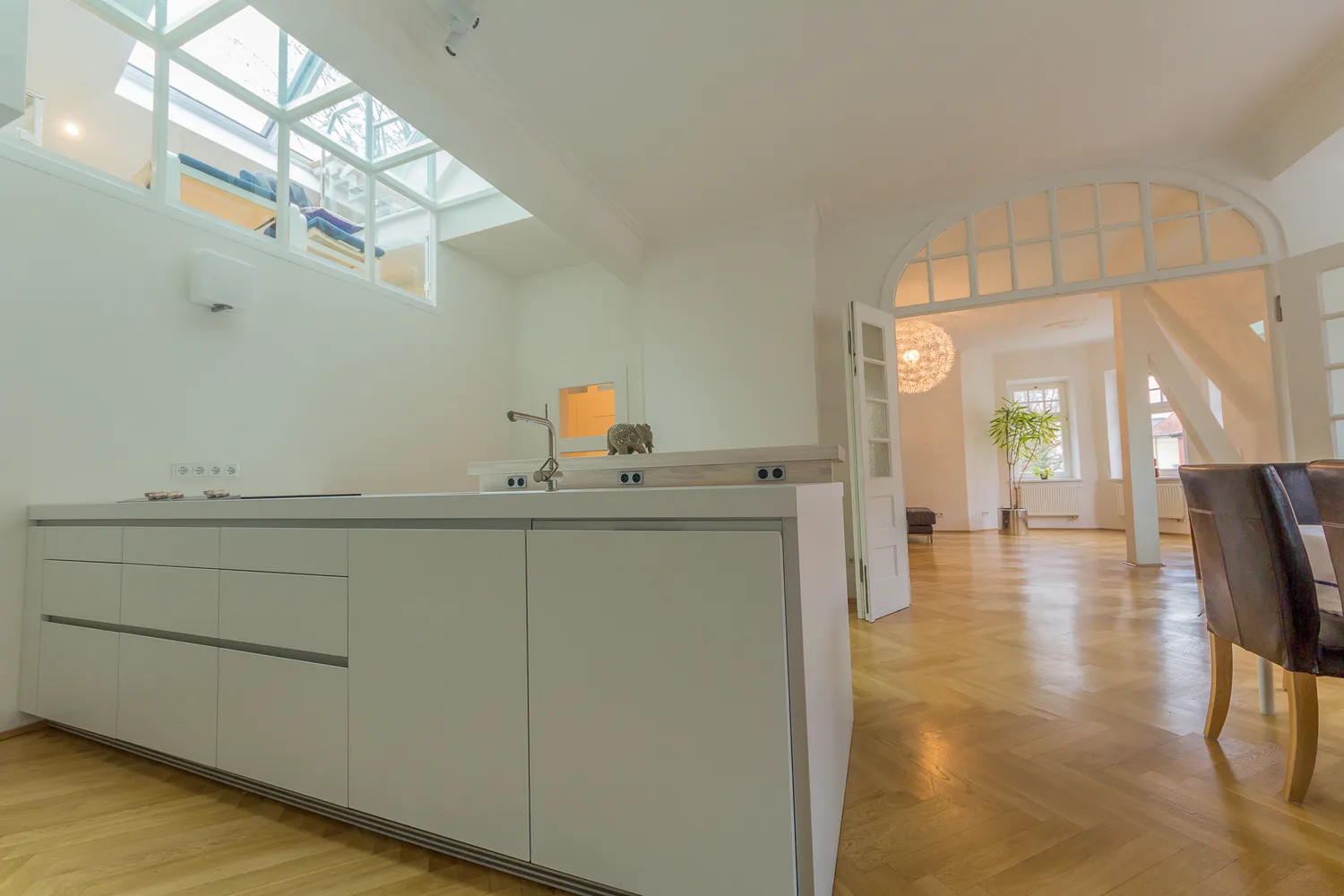 4 Zimmer Wohnung mit 200 m² in München – Bild 5