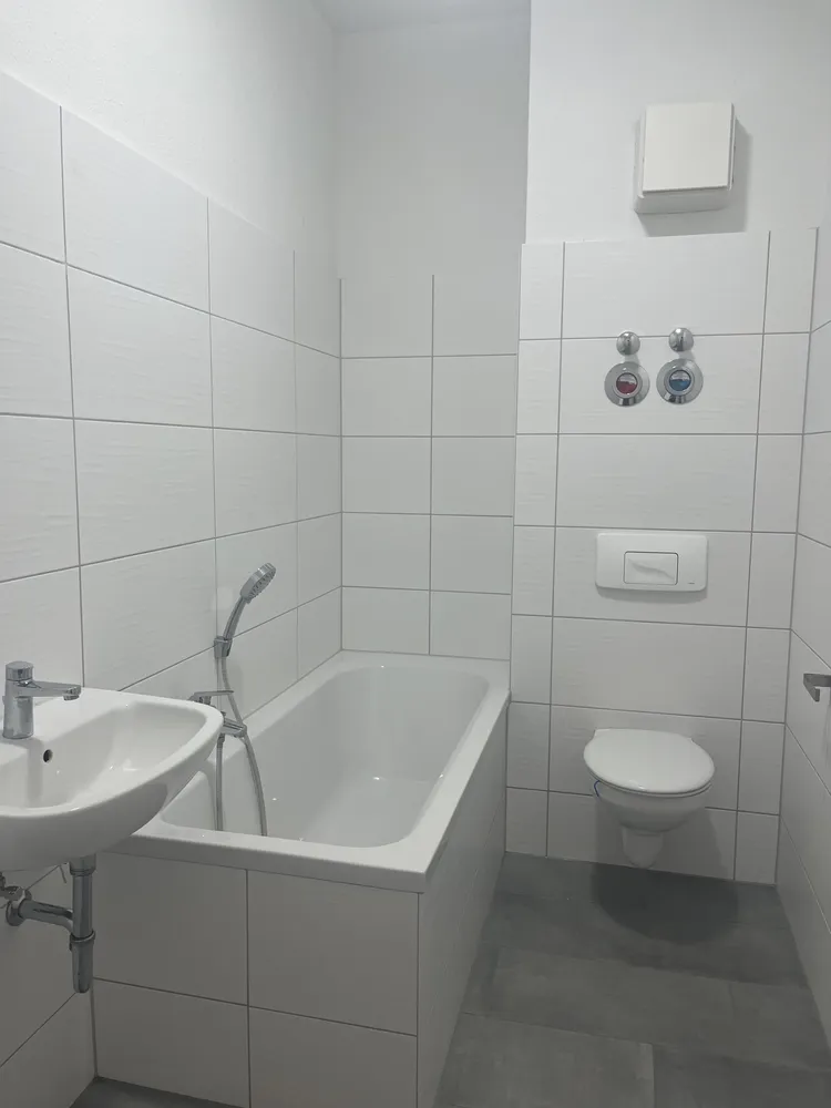 5 Zimmer Wohnung mit 95 m² in Plauen – Bild 11