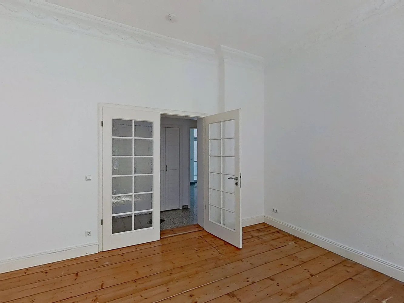 4 Zimmer Wohnung mit 110 m² in Magdeburg – Bild 2