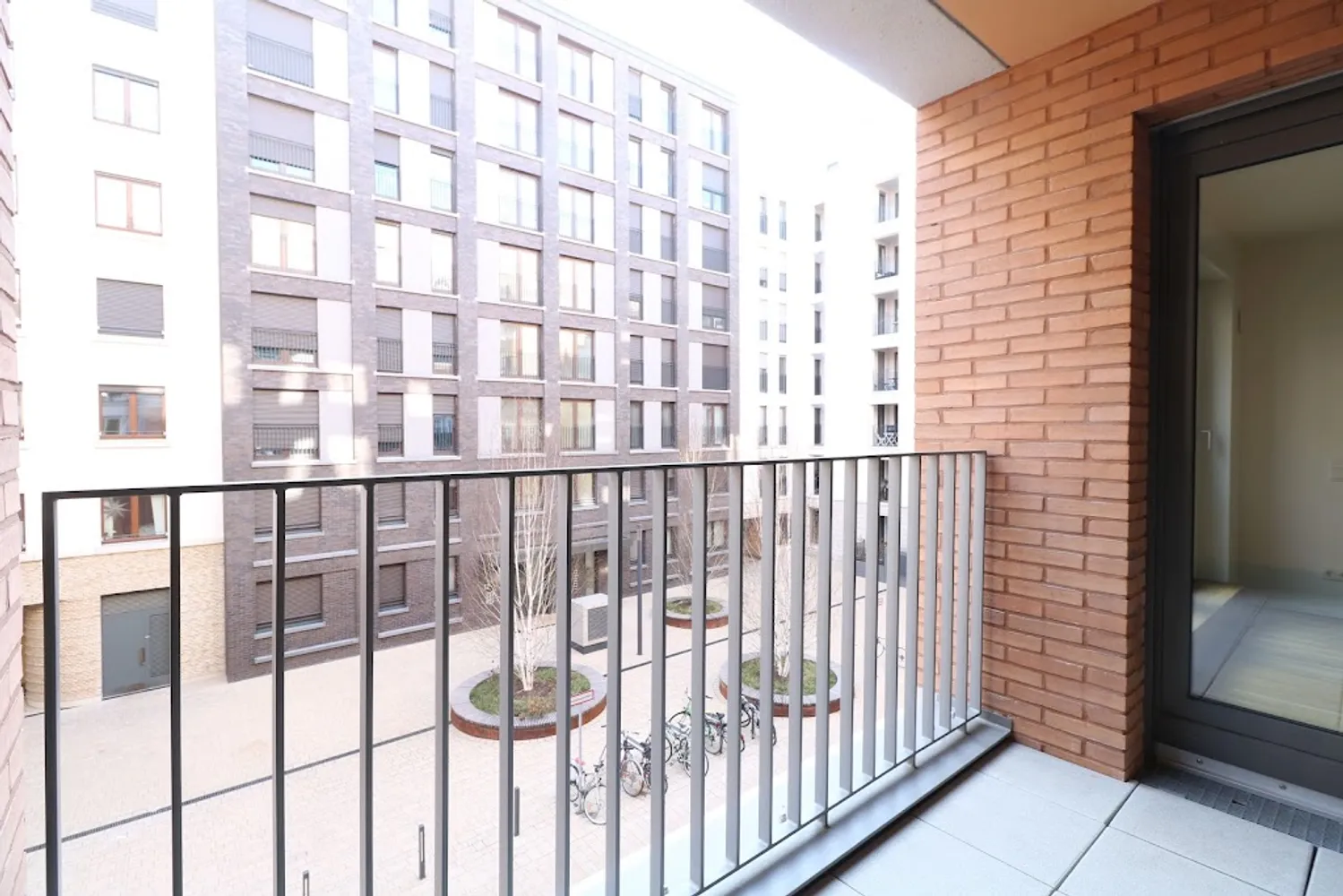 2 room apartment with 60 m² in Frankfurt am Main – Photo 1