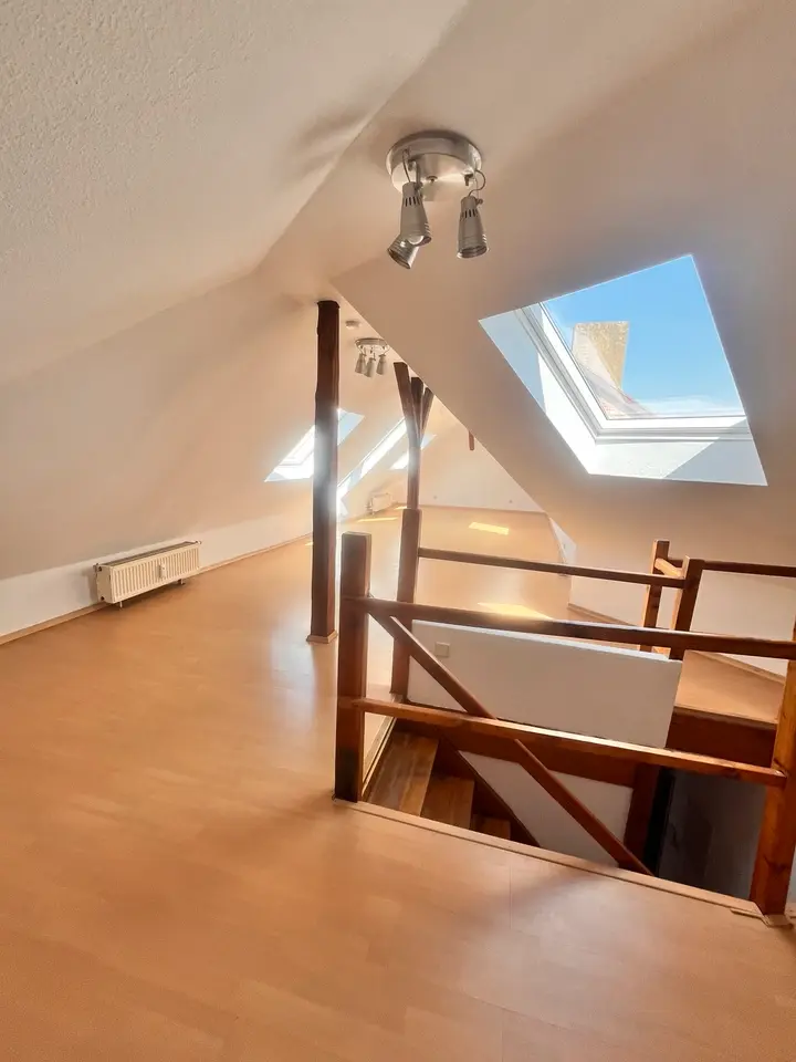 7 Zimmer Wohnung mit 130 m² in Saarbrücken – Bild 2