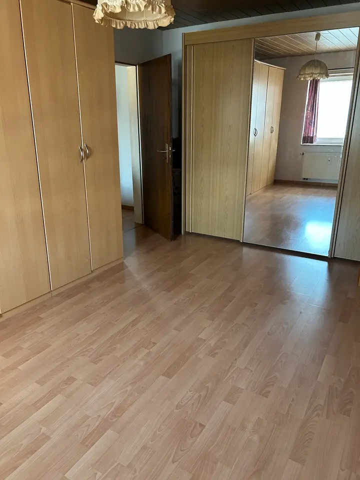 2 Zimmer Wohnung mit 70 m² in Bergisch Gladbach – Bild 2