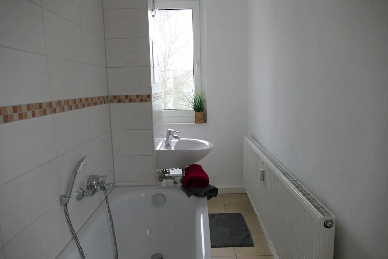 2 Zimmer Wohnung mit 46 m² in Naumburg (Saale) – Bild 4