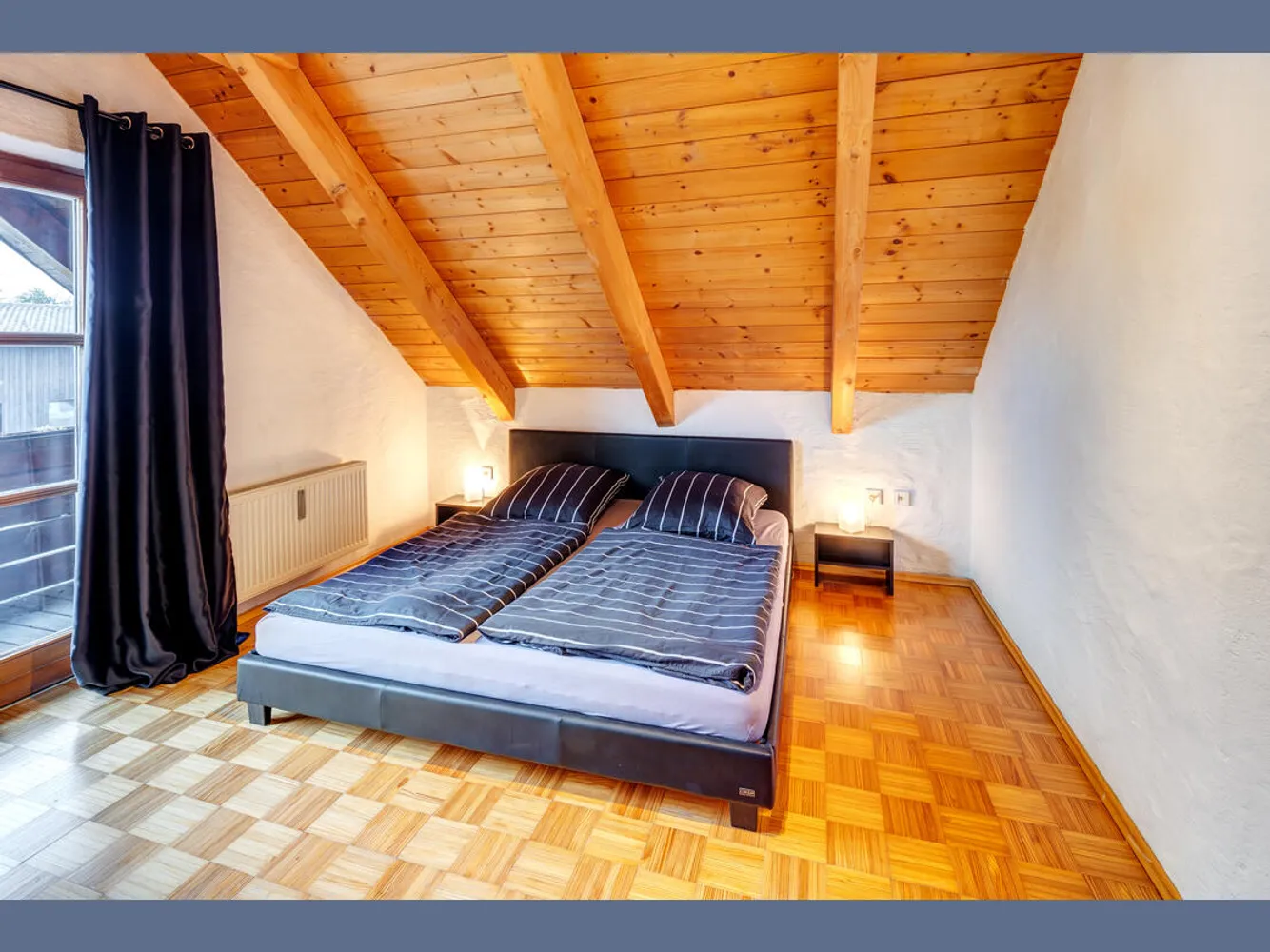4 Zimmer Wohnung mit 140 m² in München – Bild 3