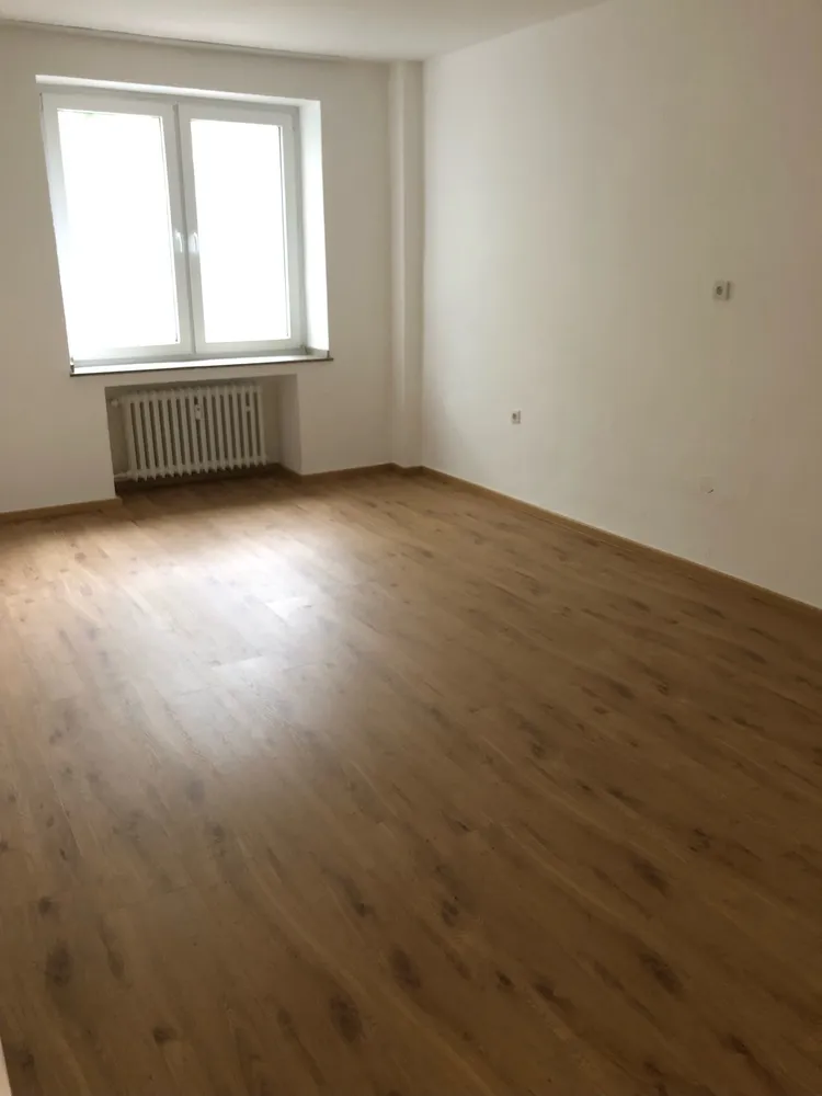 4 Zimmer Wohnung mit 99 m² in Düsseldorf – Bild 1