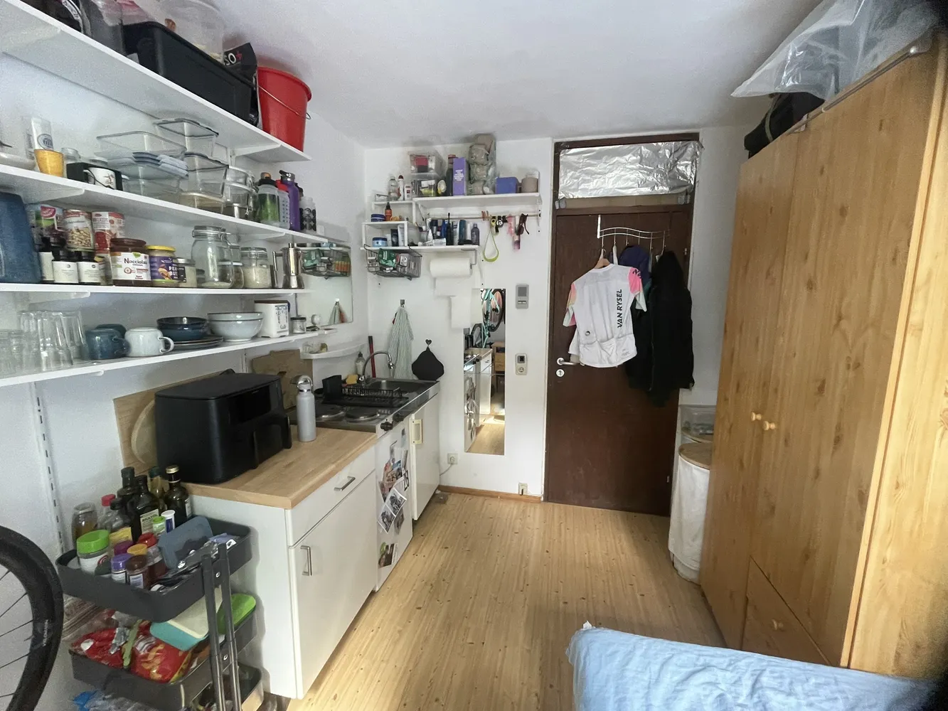 1 Zimmer Wohnung mit 11 m² in Köln – Bild 2
