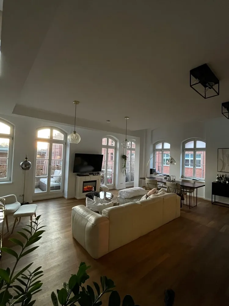 2 Zimmer Wohnung mit 89 m² in Berlin – Bild 2