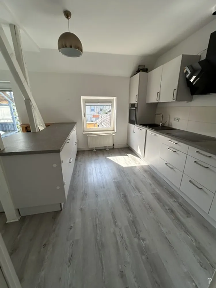 4 Zimmer Wohnung mit 145 m² in Düsseldorf – Bild 2