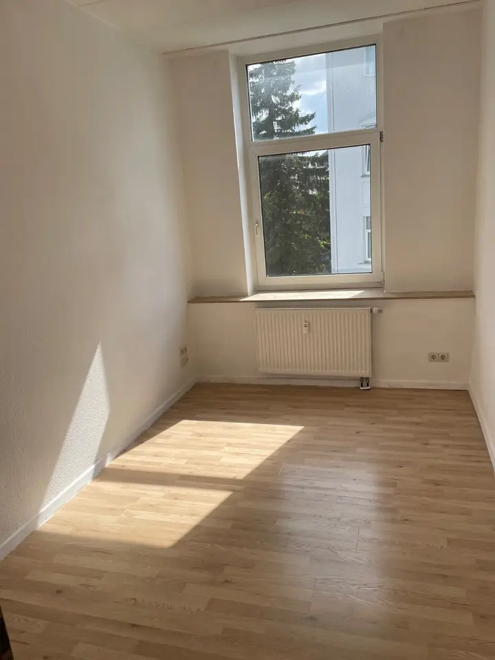 4 Zimmer Wohnung mit 104 m² in Limbach-Oberfrohna – Bild 7
