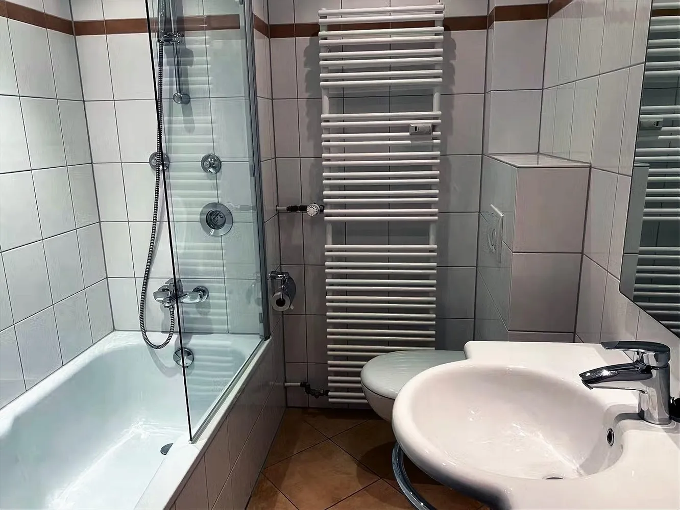 2 Zimmer Wohnung mit 65 m² in Köln – Bild 10