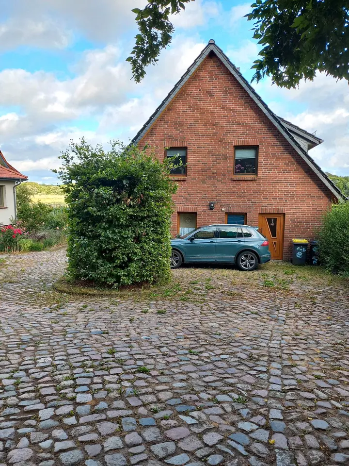 3 Zimmer Haus mit 135 m² in Schwerin – Bild 2