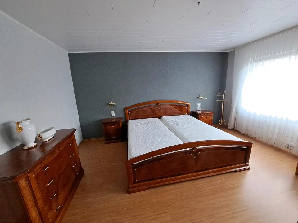 6 Zimmer Wohnung mit 120 m² in Euskirchen – Bild 2
