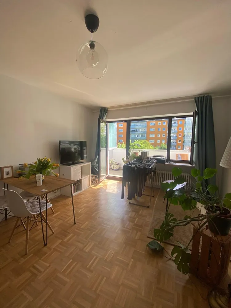1 room apartment with 38 m² in Munich – Photo 1