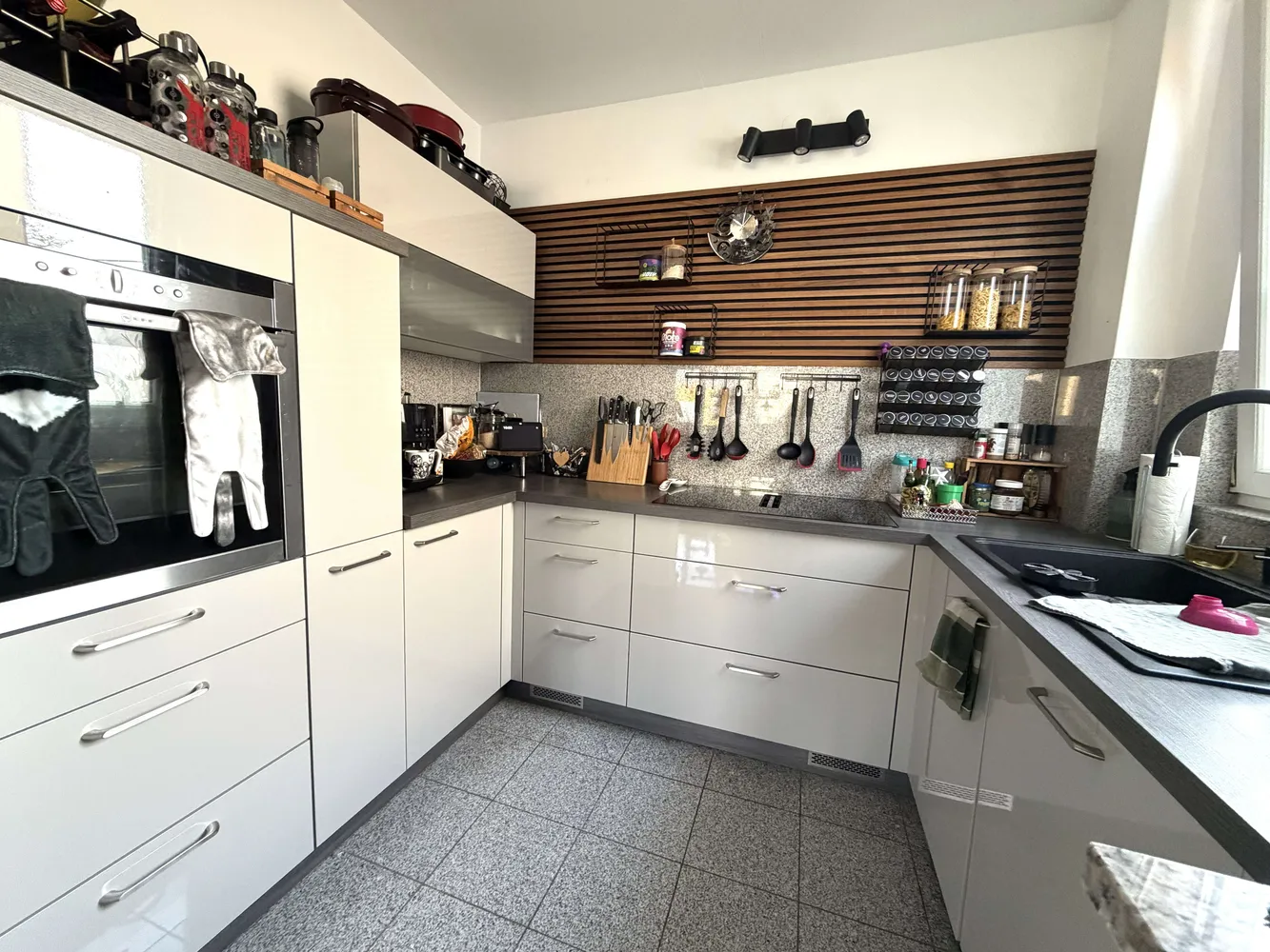 3 Zimmer Wohnung mit 1043 m² in Hürth – Bild 7