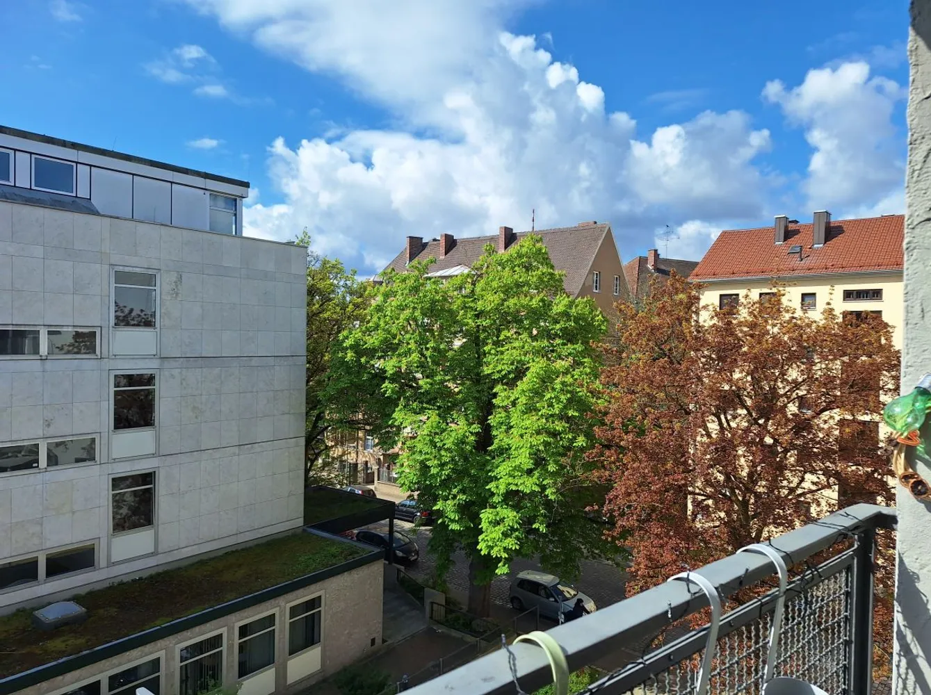 4 Zimmer Wohnung mit 100 m² in Augsburg – Bild 1