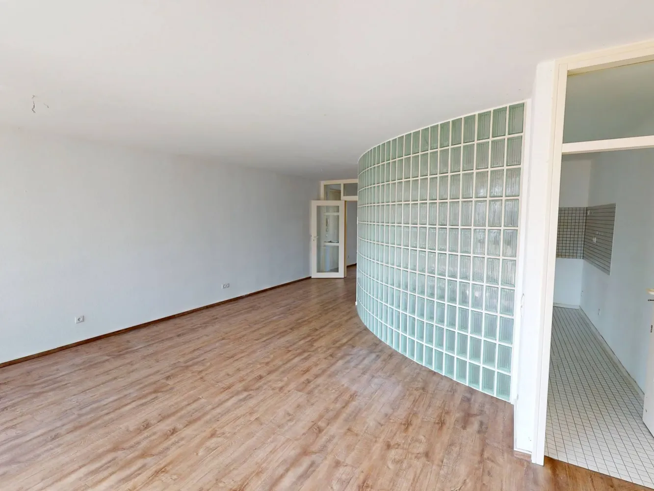 2 Zimmer Wohnung mit 75 m² in Bonn – Bild 4
