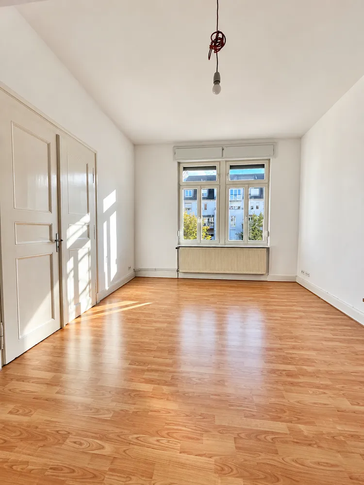 5 Zimmer Wohnung mit 165 m² in Karlsruhe – Bild 2