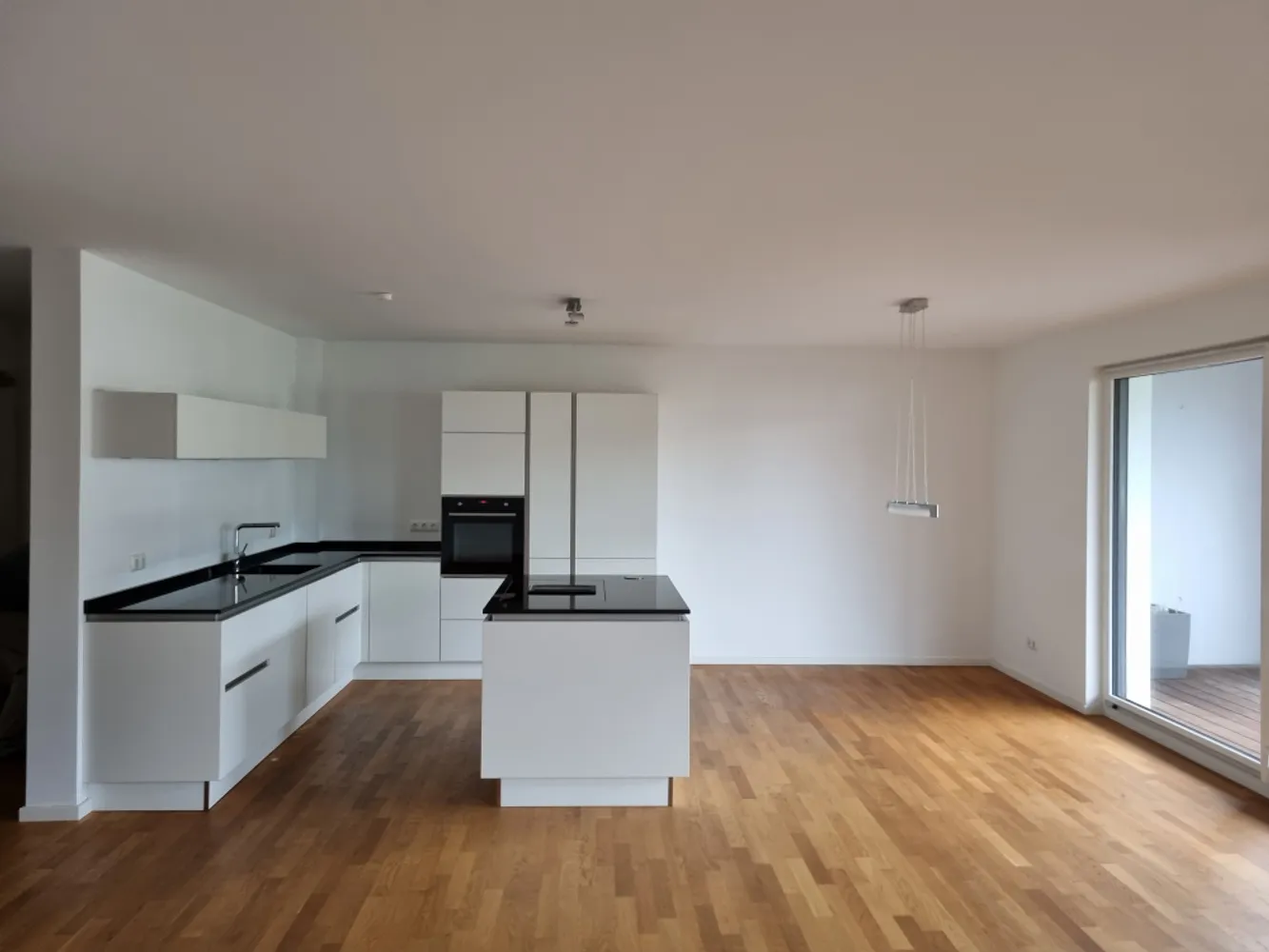 4 room apartment with 124 m² in Frankfurt am Main – Photo 1