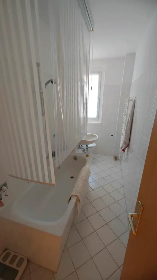 2 Zimmer Wohnung mit 35 m² in Halle (Saale) – Bild 8