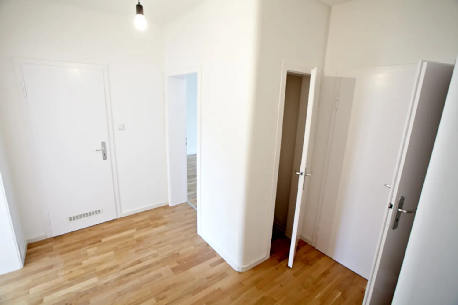 2 room apartment with 55 m² in Düsseldorf – Photo 12