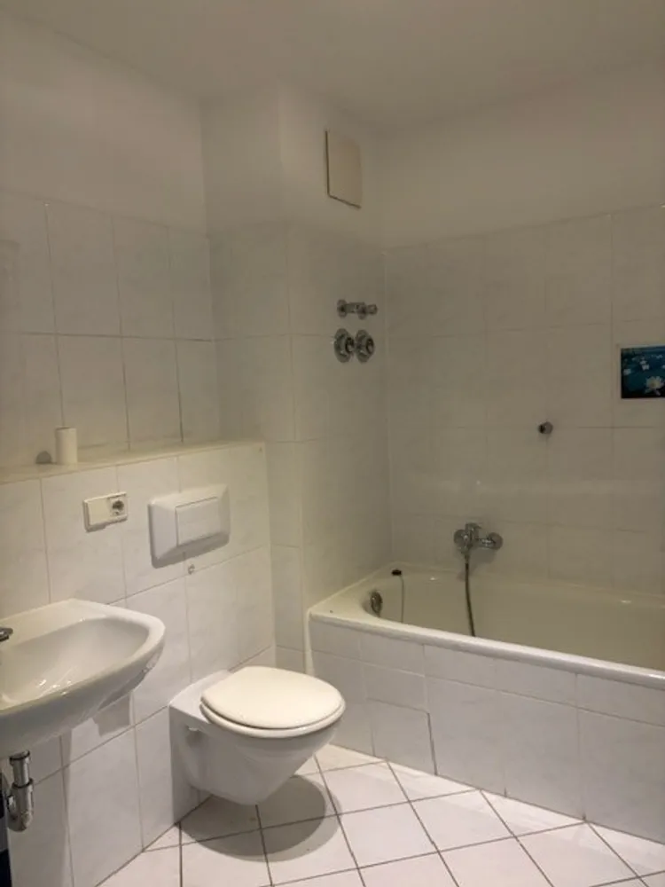 2 Zimmer Wohnung mit 77 m² in Halle (Saale) – Bild 4