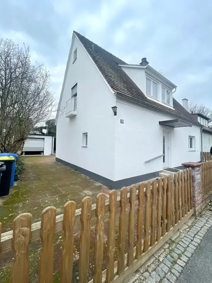 4 Zimmer Haus mit 105 m² in Nürnberg – Bild 1