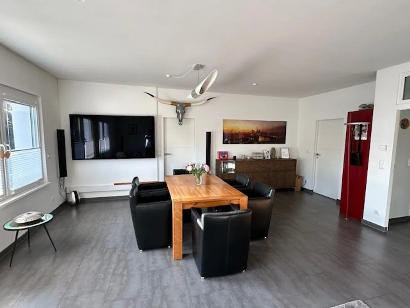4 Zimmer Wohnung mit 143 m² in Frankfurt am Main – Bild 1