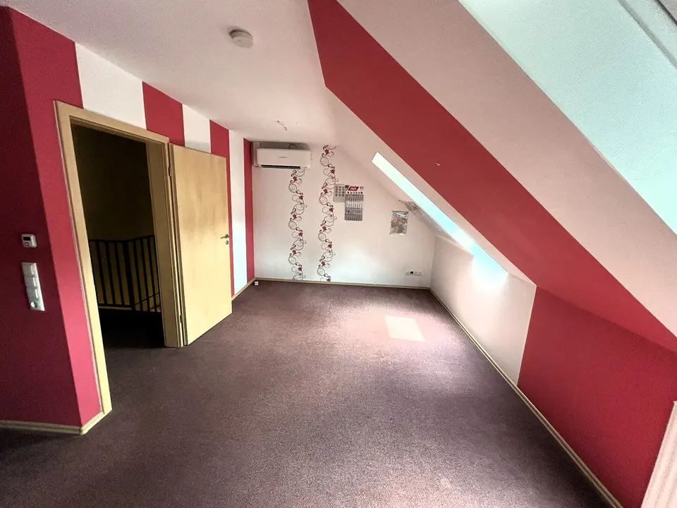 5 Zimmer Haus mit 135 m² in Würzburg – Bild 2