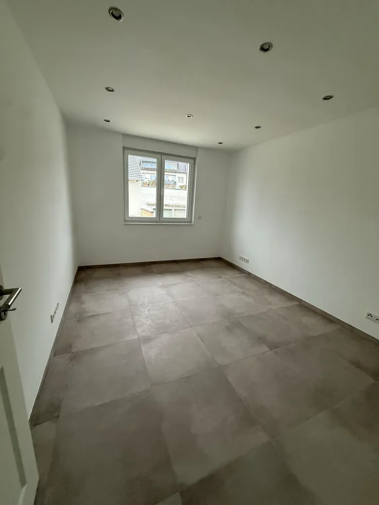 7 Zimmer Haus mit 210 m² in Leverkusen – Bild 2