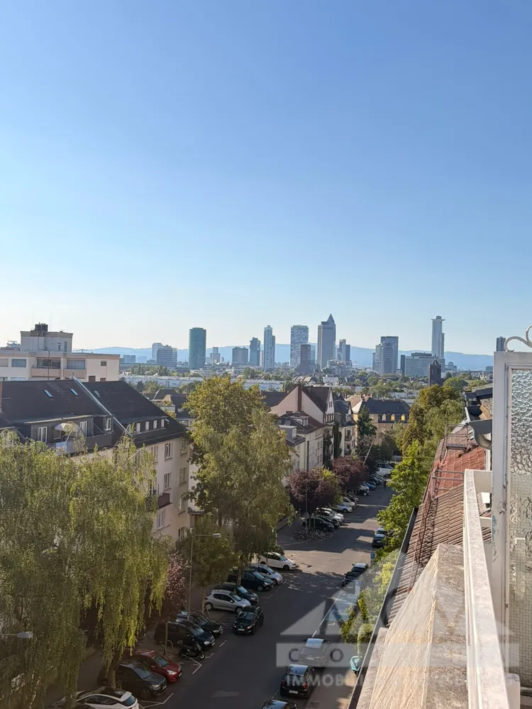 3 Zimmer Wohnung mit 115 m² in Frankfurt am Main – Bild 1