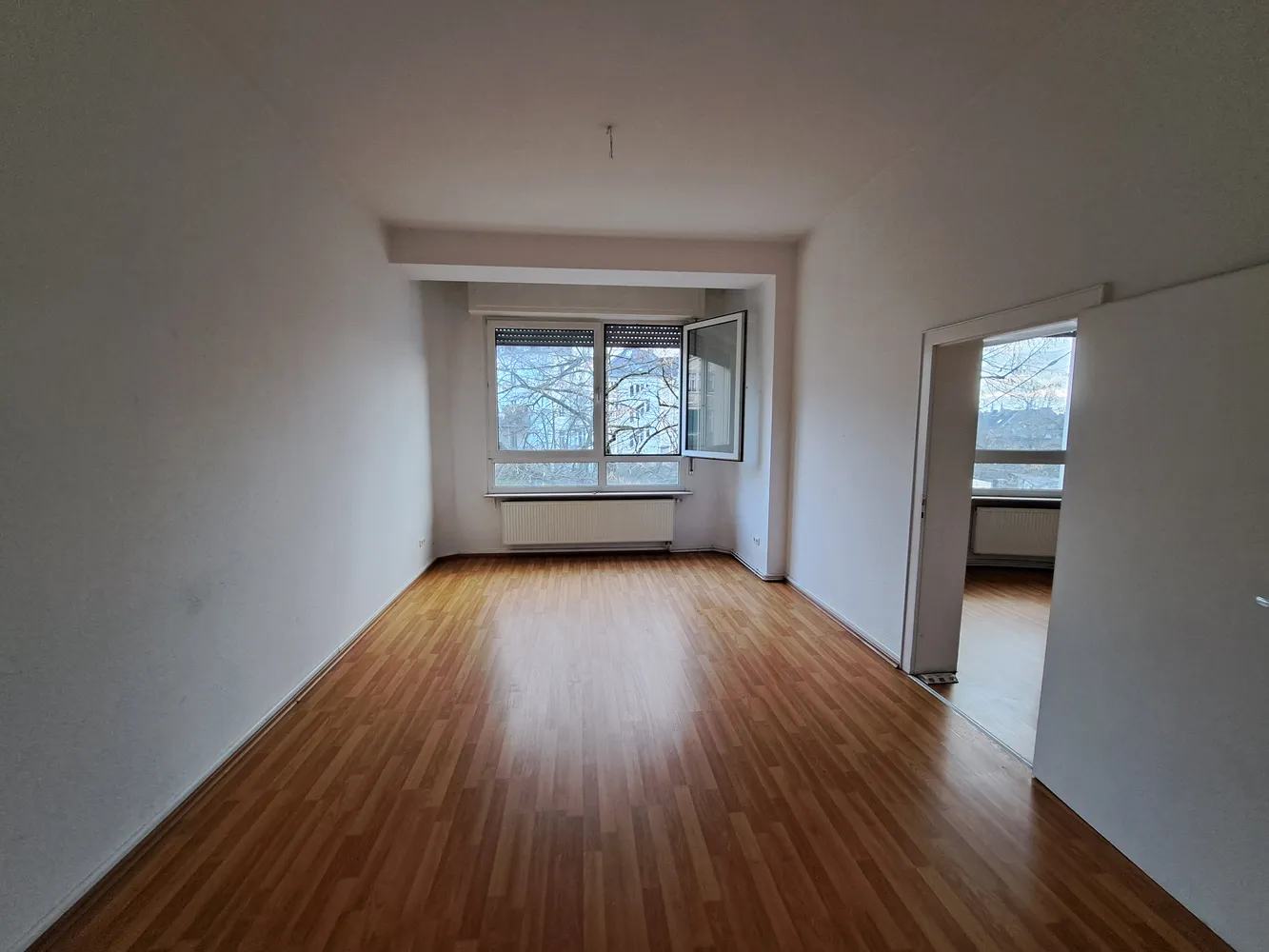 3 Zimmer Wohnung mit 92 m² in Wiesbaden – Bild 3