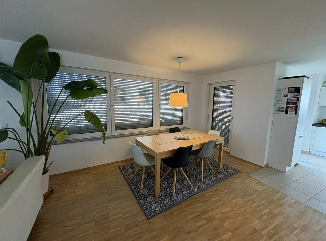 4 Zimmer Wohnung mit 100 m² in Stuttgart – Bild 2