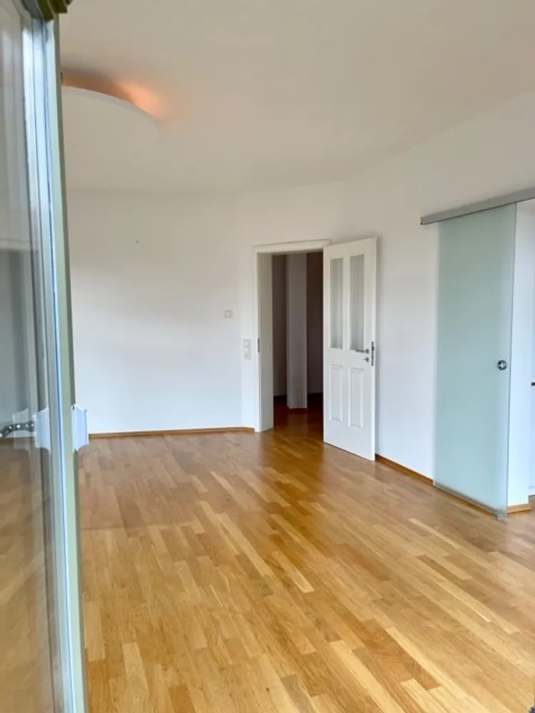 3 Zimmer Wohnung mit 106 m² in Frankfurt am Main – Bild 8
