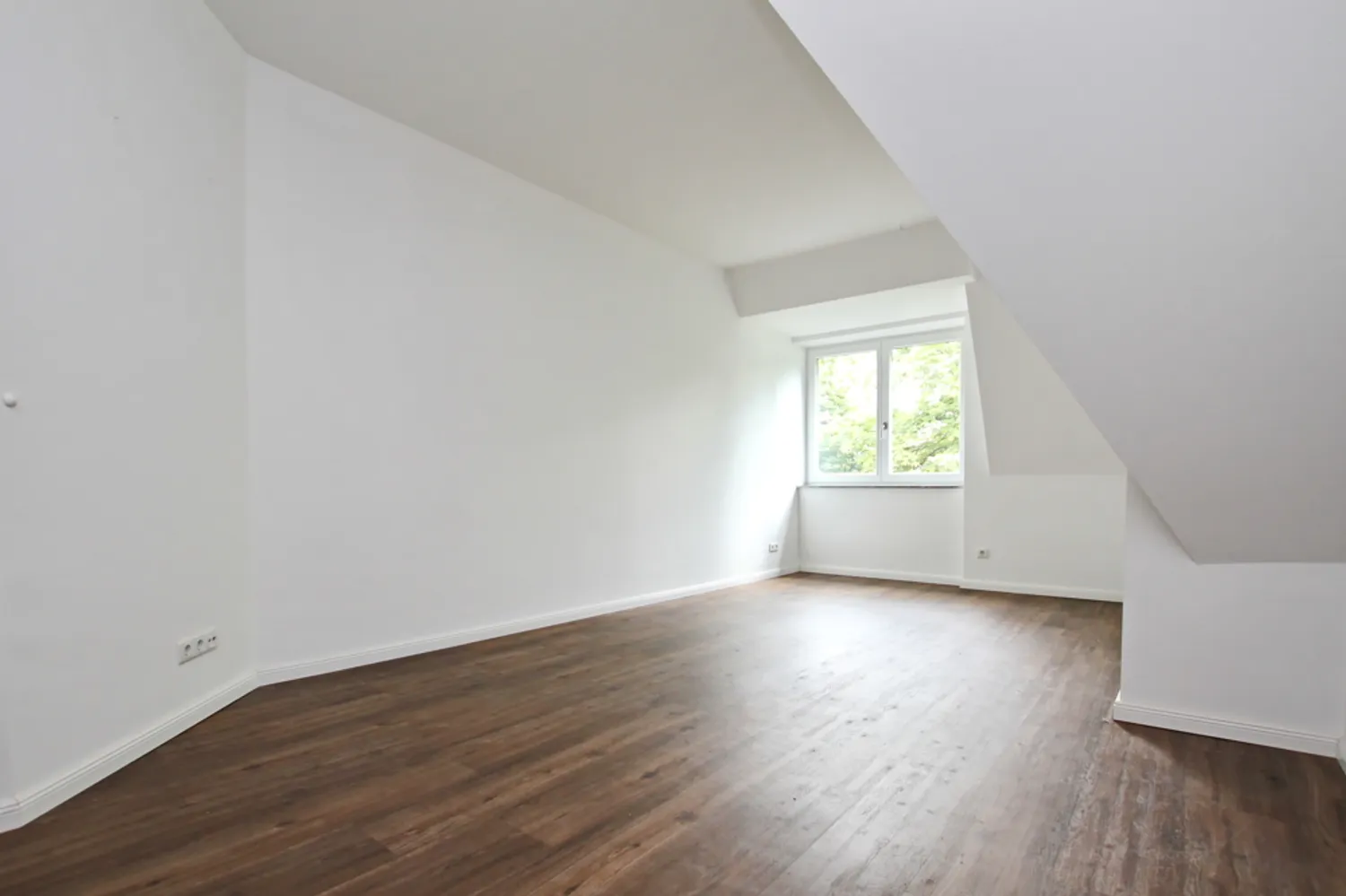 5 Zimmer Wohnung mit 175 m² in Hamburg – Bild 4
