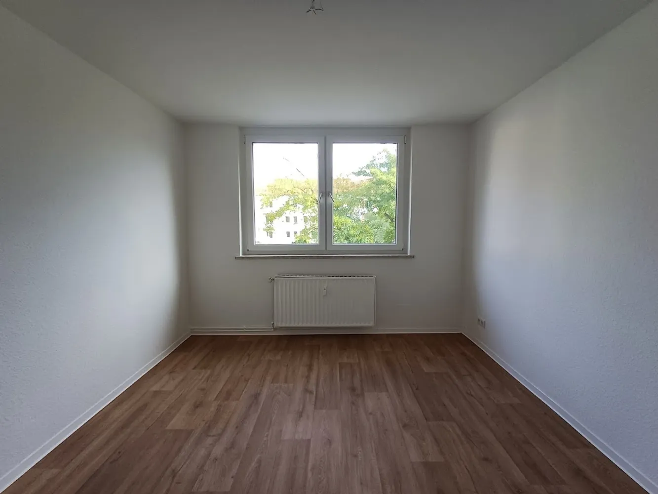 4 Zimmer Wohnung mit 76 m² in Merseburg – Bild 2