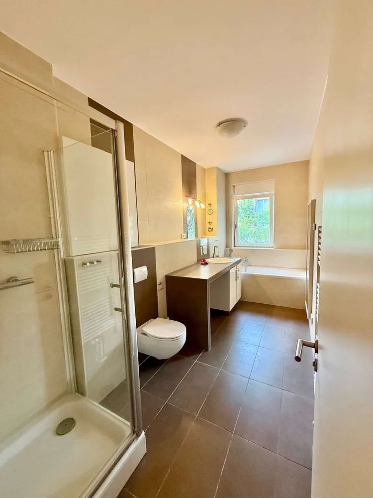 3 Zimmer Wohnung mit 100 m² in Berlin – Bild 9