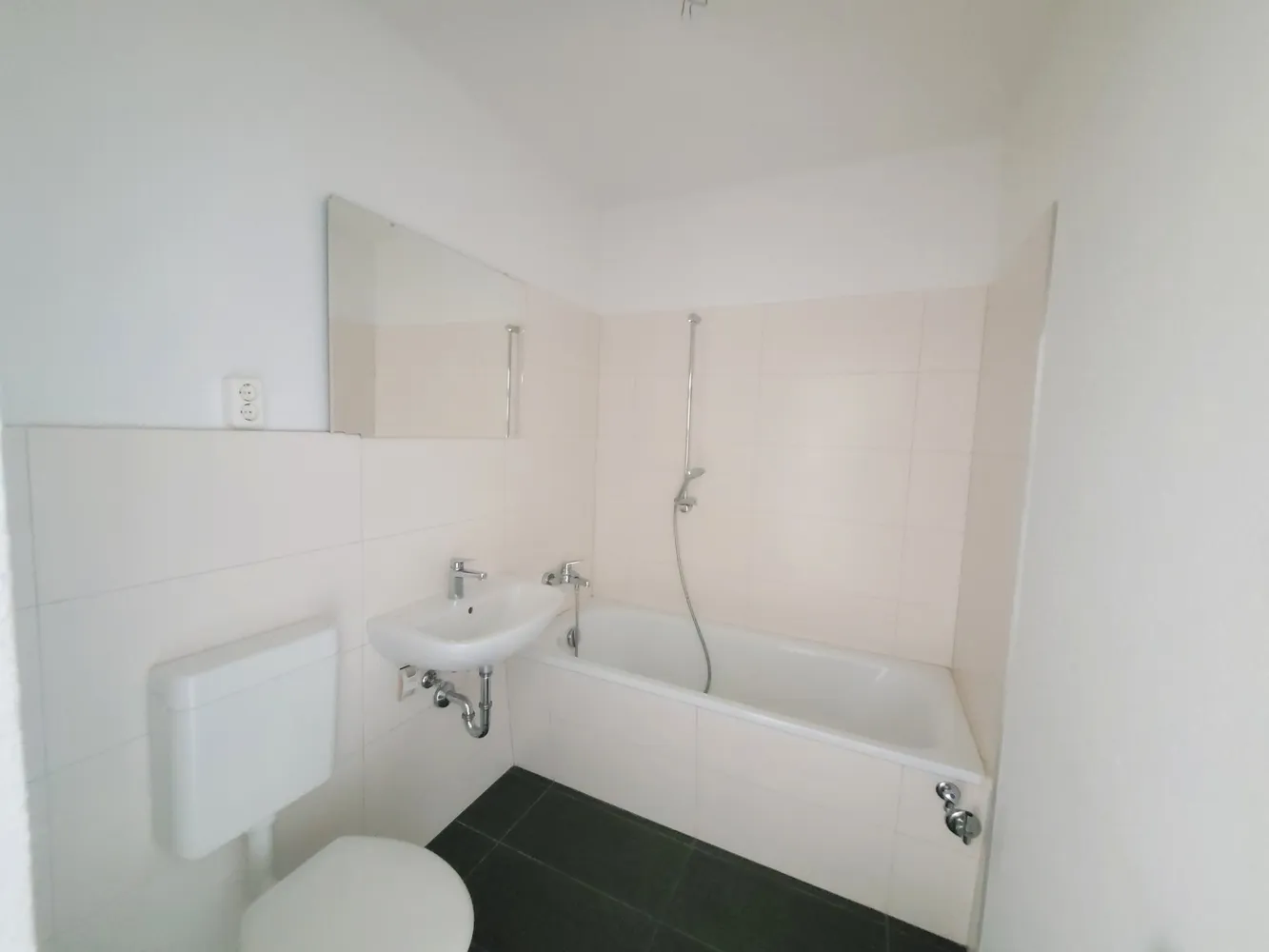 1 Zimmer Wohnung mit 35 m² in Halle (Saale) – Bild 6