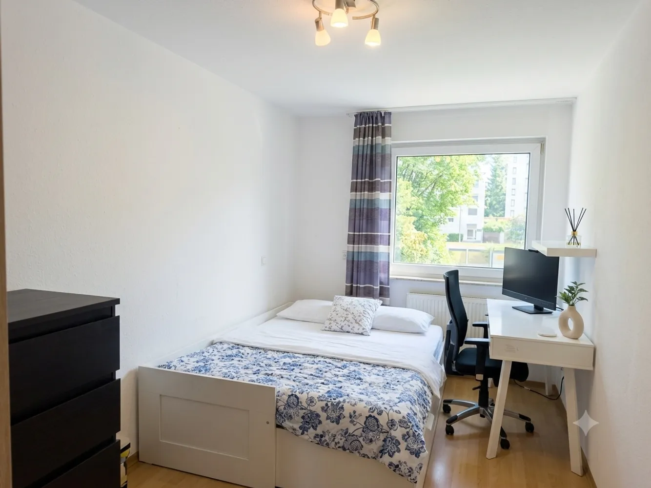 3 Zimmer Wohnung mit 99 m² in Düsseldorf – Bild 2