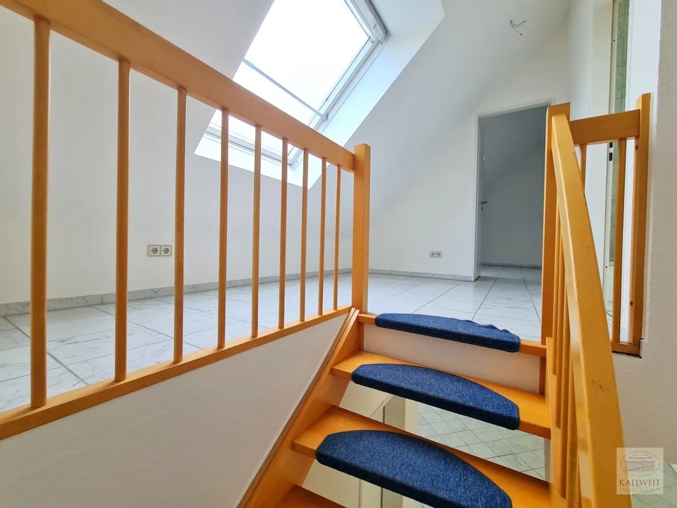 3 Zimmer Wohnung mit 118 m² in Düsseldorf – Bild 3
