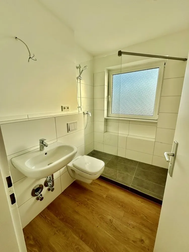 2 Zimmer Wohnung mit 60 m² in Wiesbaden – Bild 4