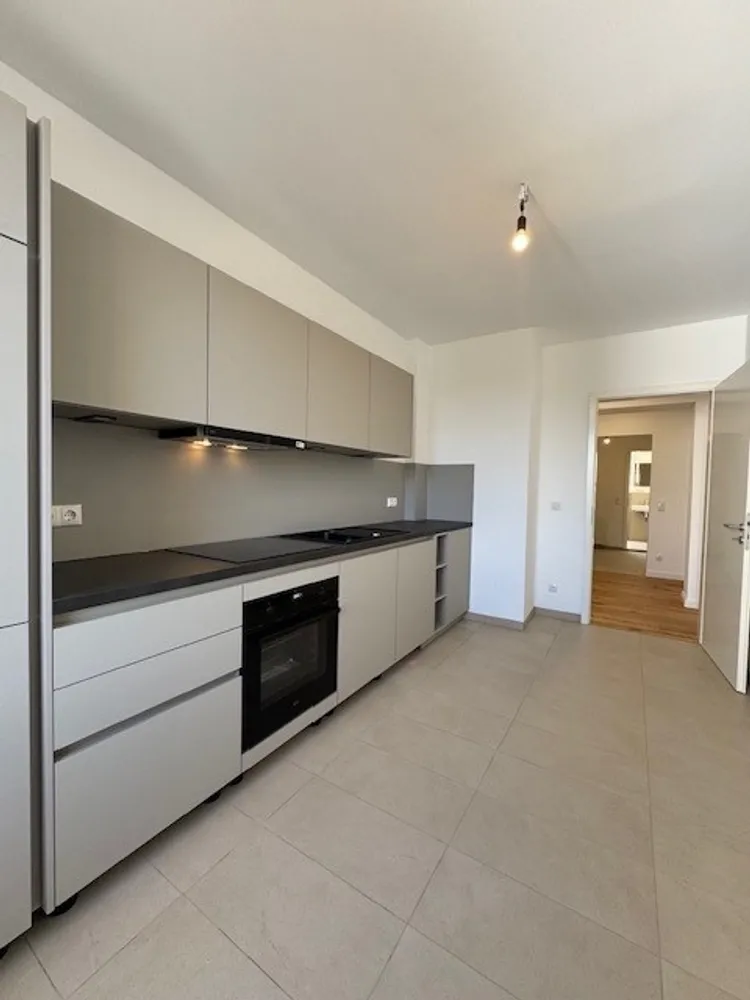 2 Zimmer Wohnung mit 77 m² in Berlin – Bild 4