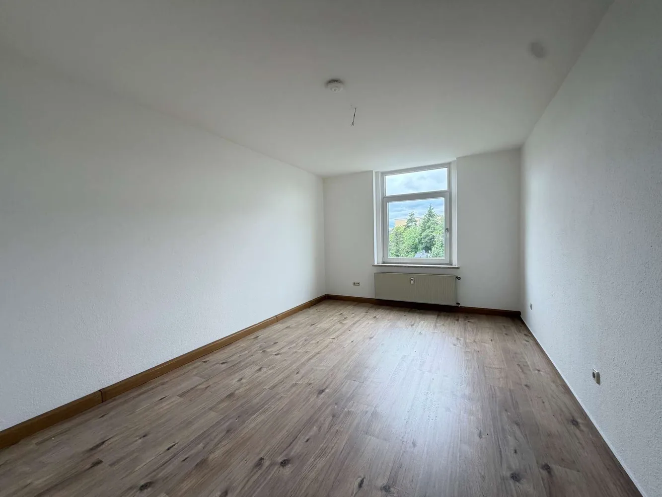 2 Zimmer Wohnung mit 77 m² in Plauen – Bild 12