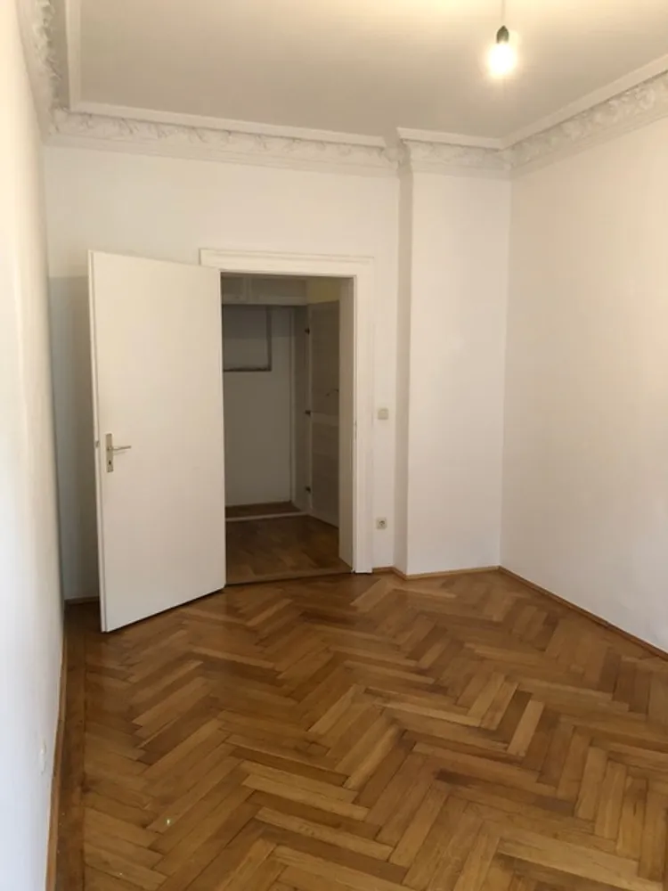 5 Zimmer Wohnung mit 108 m² in München – Bild 8