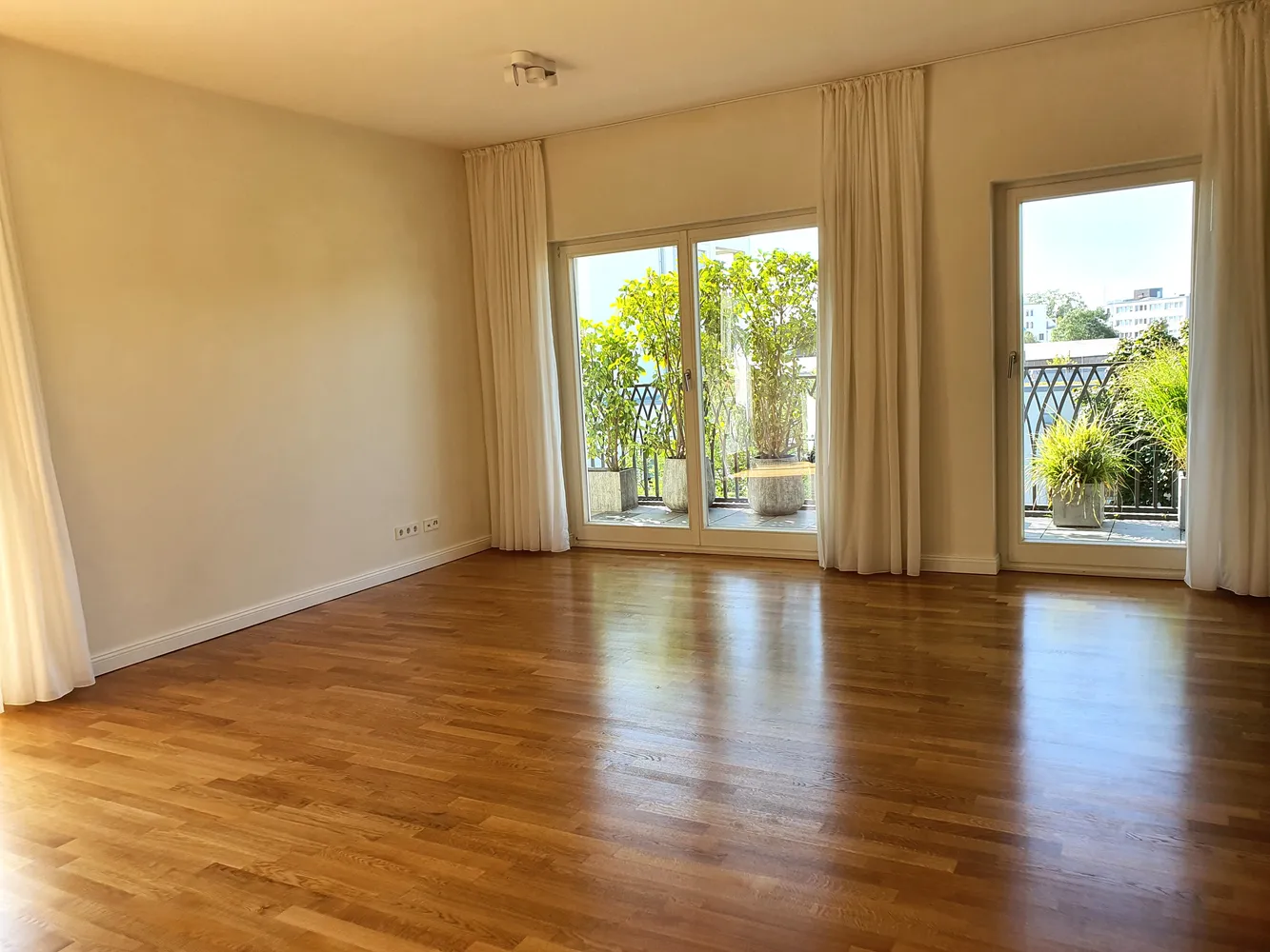 2 Zimmer Wohnung mit 95 m² in Düsseldorf – Bild 5