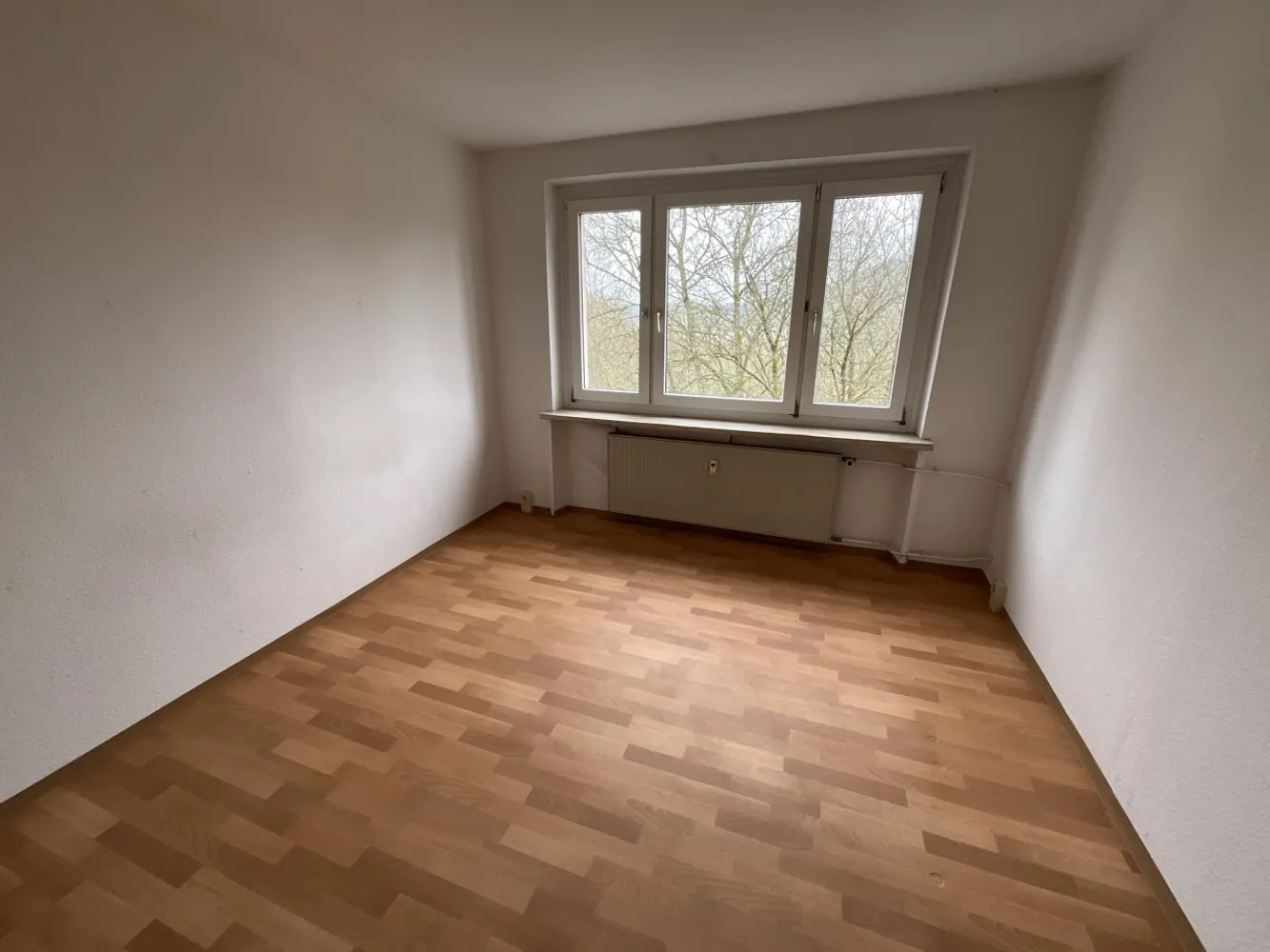 3 Zimmer Wohnung mit 60 m² in Suhl – Bild 4
